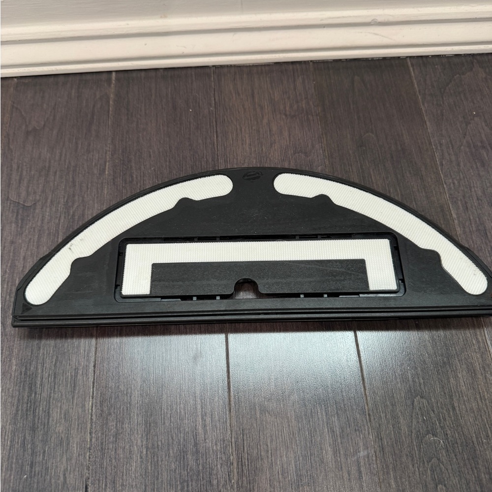 Roborock Black and White Mop Pad Attachment for Robotic Vacuum Cleaning